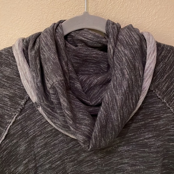 Free people beach cocoon cowl neck pullover heathered gray one body s/m - Picture 8 of 9